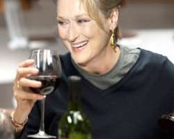 Meryl Streep consuming alcohol Meryl Streep consuming alcohol